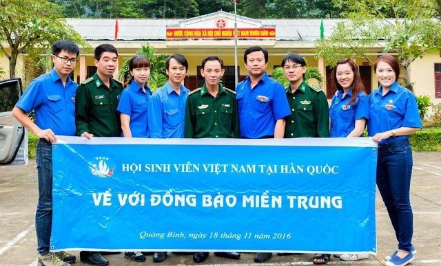 Về với đồng bào Rục sẻ chia thiệt hại do thiên tai - ảnh 1